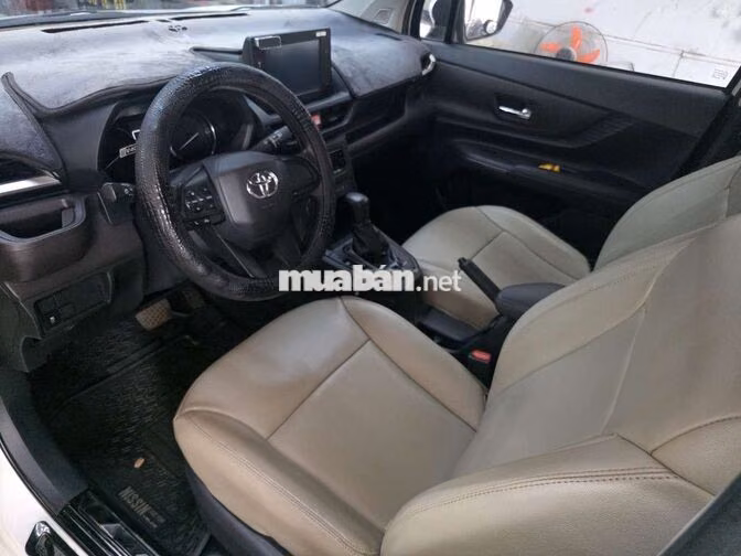 Toyota Avanza Trắng Tự động 2022