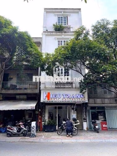 MT LÊ THỊ RIÊNG - QUẬN 1 - 5x18m - TRỆT LỬNG 3 LẦU - GIÁ: 75 TRIỆU