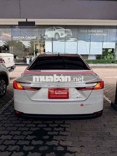 Toyota Camry 2.5 HEV TOP 2026 1.100km CHÍNH HÃNG