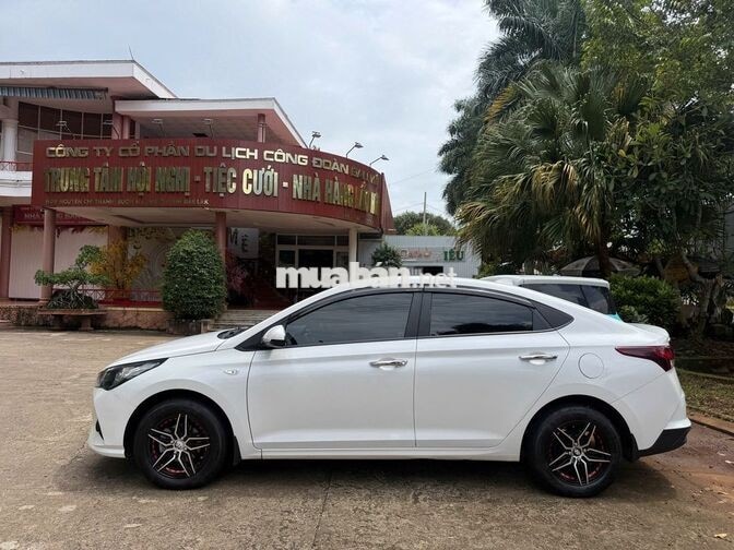 Hyundai Accent 2022 Số sàn Trắng