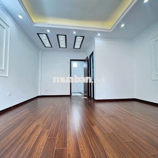 Cho thuê nhà 5 tầng thang máy - Hoàng Hoa Thám