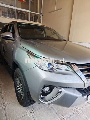 Toyota Fortuner 2018 Dầu Tự động Bạc