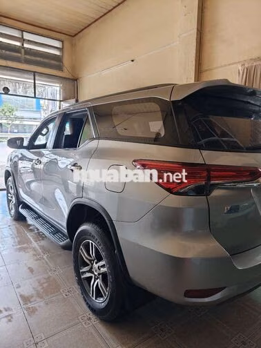 Toyota Fortuner 2018 Dầu Tự động Bạc