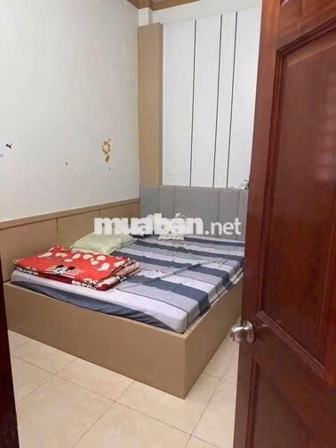 Cho thuê nhà Lầu Trệt gần ngã tư Chiêu liêu Dĩ An