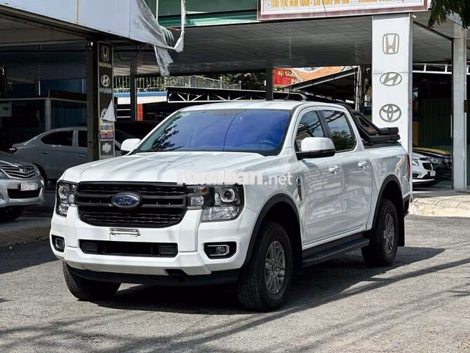 Ford Ranger XLS 2022 Số tự động