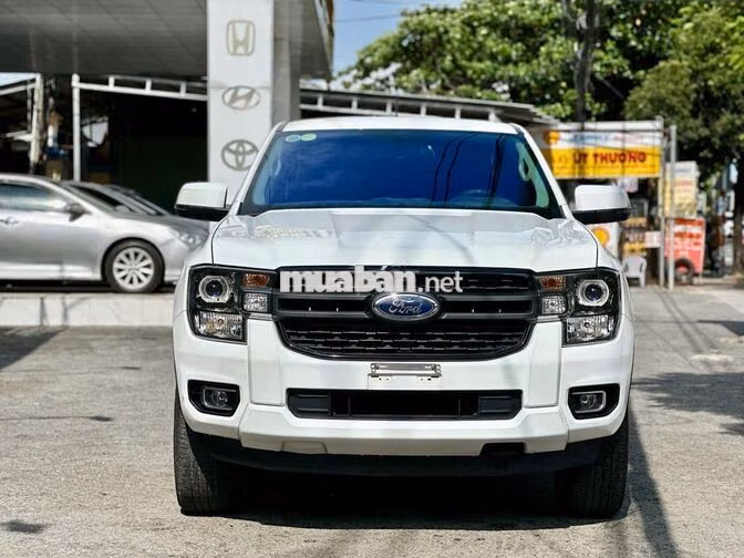 Ford Ranger XLS 2022 Số tự động