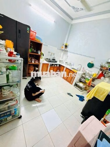 Dương Bá Trạc.(4m x 15m).nở hậu 4,1m.cách MT 100m.