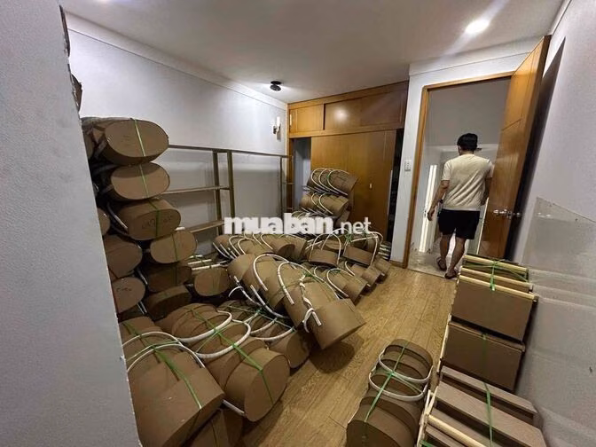 Cho thuê nhà MT 241 Ba Tháng Hai P Vườn Lài Q10.