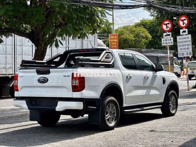 Ford Ranger XLS 2022 Số tự động