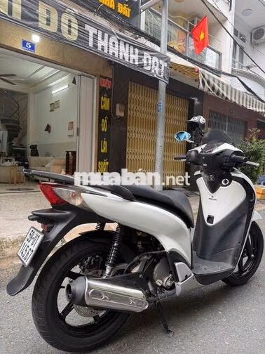 Honda SH 150i Trắng 106 km