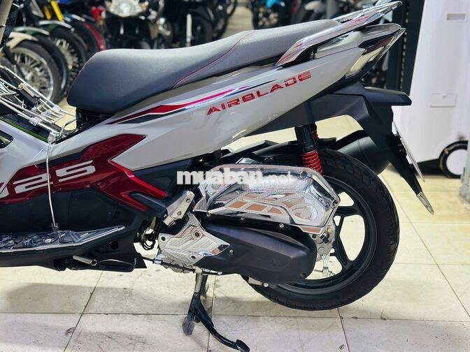 XE MÁY THỊNH PHÁT-AIR BLADE 125 XÁM ĐỎ SPORT 2024