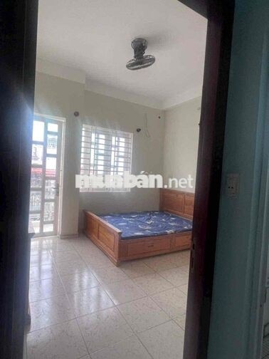 NHÀ HẺM PHAN HUY ÍCH TRỆT 2 LẦU SÂN THƯỢNG - 3 PHÒNG NGỦ GIÁ 11TR