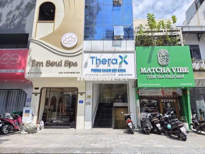 CÓ THANG MÁY, WC RIÊNG TỪNG TẦNG, NHÀ ĐẸP SỐ 213 TRẦN HƯNG ĐẠO QUẬN 1