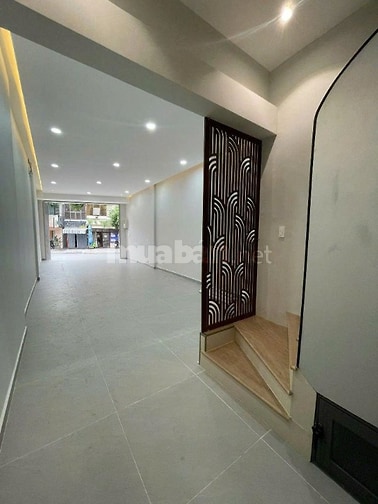 Mặt tiền trung tâm Quận 1 kế bên Chợ Bến Thành chỉ 33 tỷ