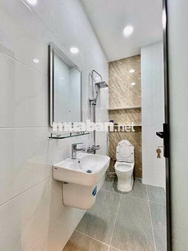 Nhà Bình Tân ( 4m x 15m ) Nhà Mới, Giáp Ngã Tư Bốn Xa