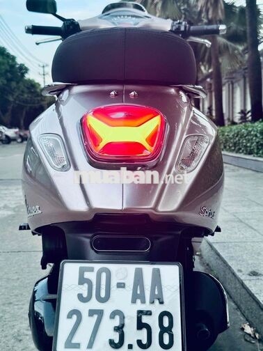Vespa Sprint Hồng TFT