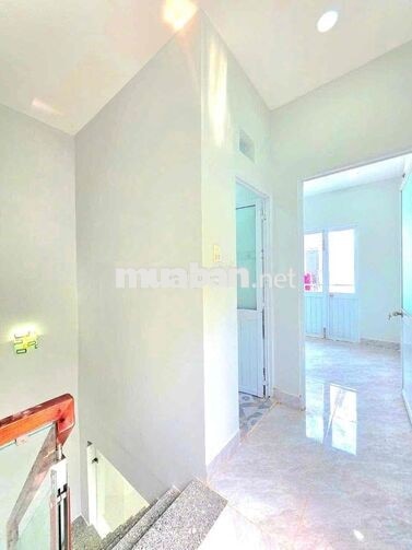 1 tỷ 390tr,  nhà xây mới , gần quận 7 Huỳnh Tấn Phát