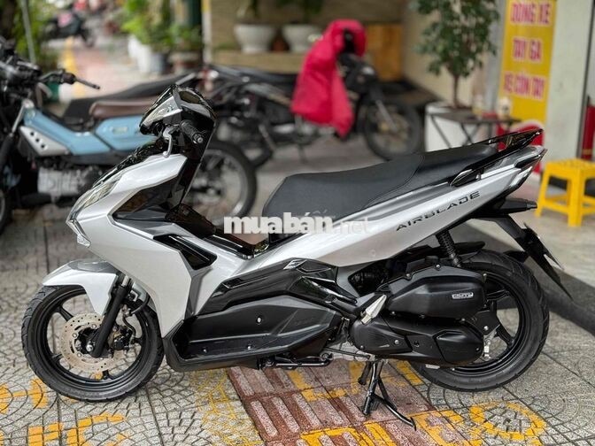 Honda Air Blade 2020 bạc Porsche