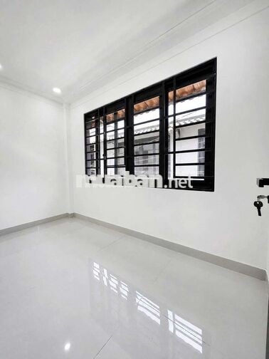 NHÀ QUẬN 12, GẦN CẦU VƯỢT QUANG TRUNG