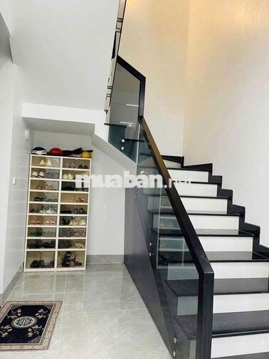 CHỦ NGỘP CẦN BÁN NHANH NHÀ LẦU GIÁ NÀO CŨNG BÁN NGAY TRUNG TÂM PHƯỜNG