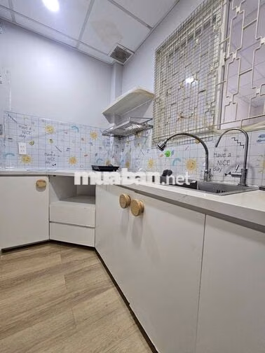 Chính chủ cho thuê phòng thoáng mát, full đồ, xách vali vào ở ngay