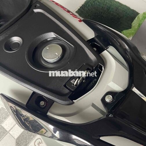 Vision mẫu 2026 xám sporty bánh lớn, 1100km, 9 chu
