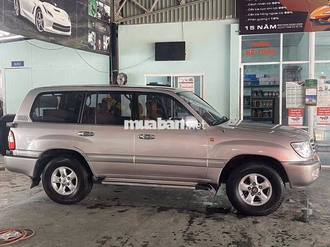 Toyota Land Cruiser 8 chỗ Xăng Số sàn Nhật Bản