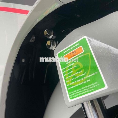 Vision mẫu 2026 xám sporty bánh lớn, 1100km, 9 chu