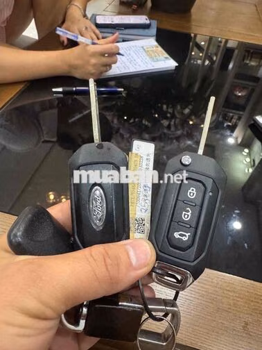 Transit 1 chủ tư nhân đi GĐ lốp zin theo xe -4xxtr