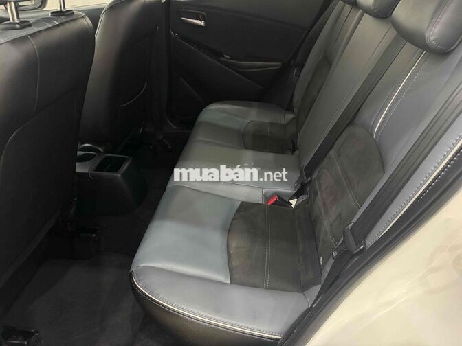 Mazda Mazda 2 Luxury 2021 Trắng Tự động
