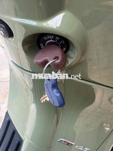 Piaggio Vespa Sprint 2023 Xanh bơ 3000km