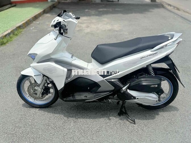Honda Air Blade 125cc .Trắng - HỖ TRỢ GÓP / NỢ 6