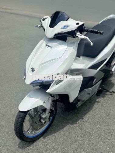 Honda Air Blade 125cc .Trắng - HỖ TRỢ GÓP / NỢ 6