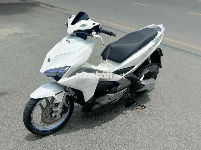 Honda Air Blade 125cc .Trắng - HỖ TRỢ GÓP / NỢ 6