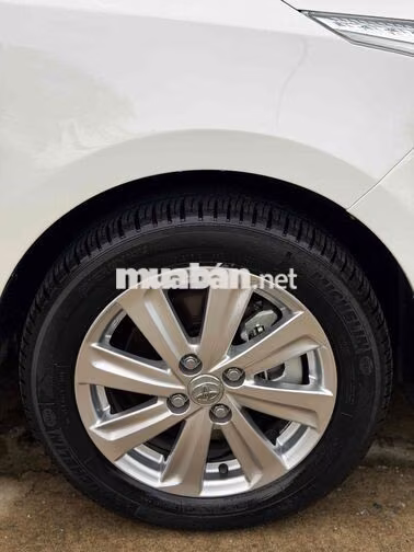 Toyota Yaris 2016 1.3AT Bản G Trắng