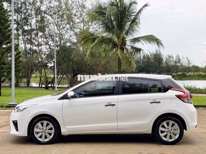 Toyota Yaris 2016 1.3AT Bản G Trắng