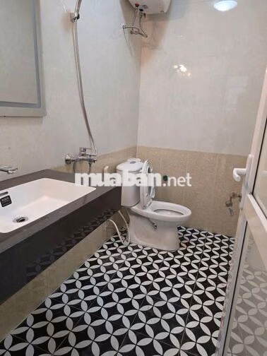 Bán gấp căn góc 75m2 2 ngủ, 2 WC tại Hoàng Đạo Thành, Thanh Xuân