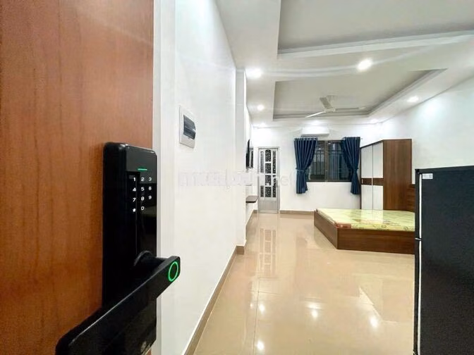 Cho thuê căn studio ban công, cửa sổ. Full nội thất, máy giặt riêng