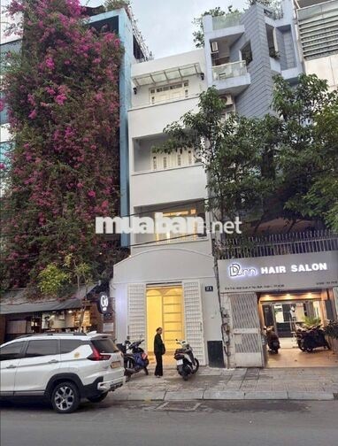 Nguyên căn mở spa 21 Trần Nhật Duật Q1. Dt: 4x20m, Kc: trệt 3 lầu 