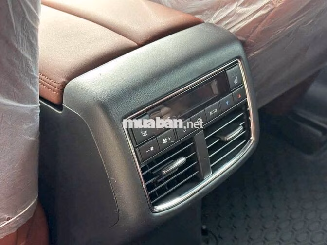 Mazda CX-8 Luxury Trắng 7 chỗ