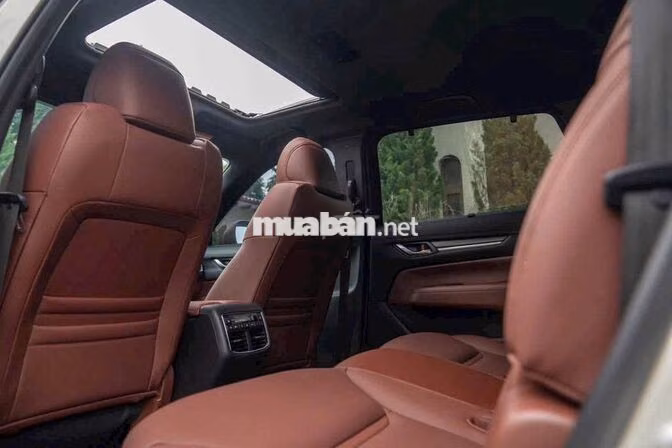 Mazda CX-8 Luxury Trắng 7 chỗ