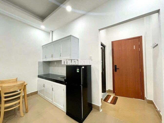 Cho thuê căn studio ban công, cửa sổ. Full nội thất, máy giặt riêng
