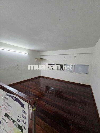 Cho thuê kiot vừa ở vừa kinh doanh sẵn máy lạnh. Gần KCX UFM, EcoGreen