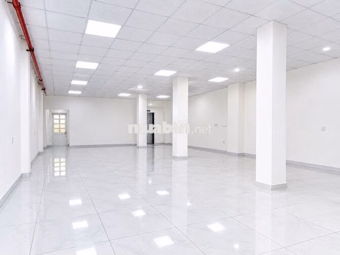 NGÂN HÀNG, TRUNG TÂM, VĂN PHÒNG, PHÒNG KHÁM - MẶT TIỀN PHẠM VĂN CHIÊU