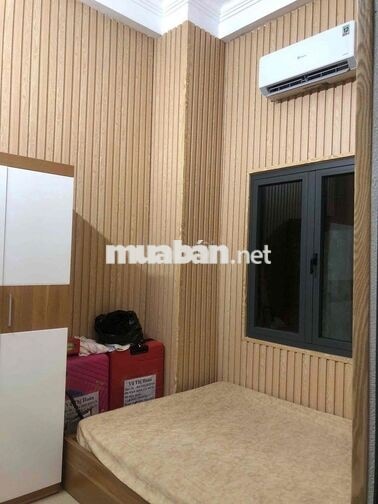 Cho thuê nhà MT Ngô Quyền 3 tầng 5pn 3wc 3p sinh hoạt sinh, có tầng 1