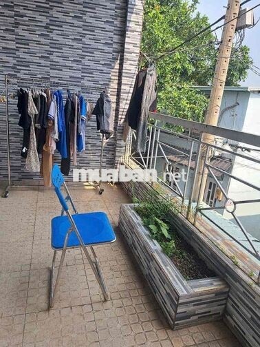 nhà nguyên căn 3 phòng ngủ- 2 nhà vệ sinh