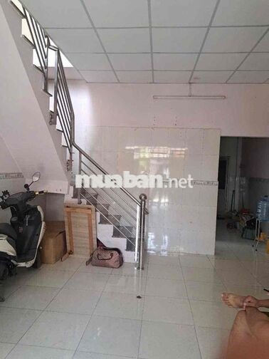 nhà nguyên căn 3 phòng ngủ- 2 nhà vệ sinh