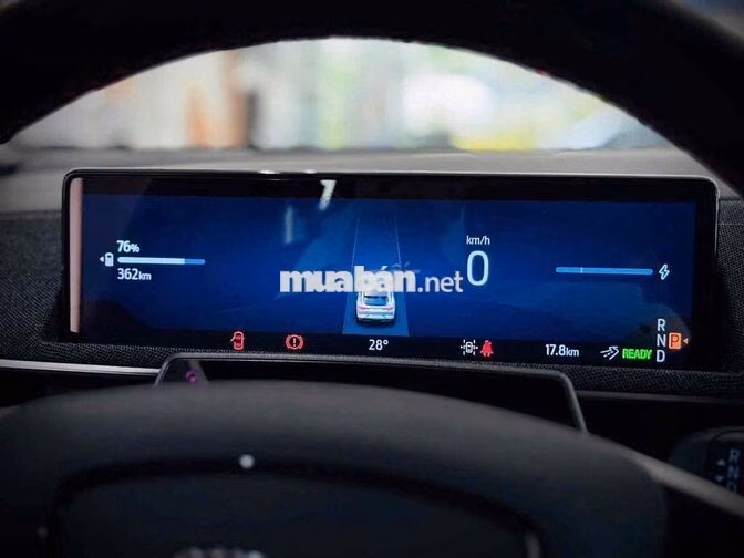 Ford Mustang Mach-E Điện Đen 5 chỗ 550km/lần sạc