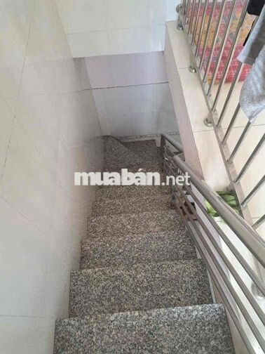 nhà nguyên căn 3 phòng ngủ- 2 nhà vệ sinh