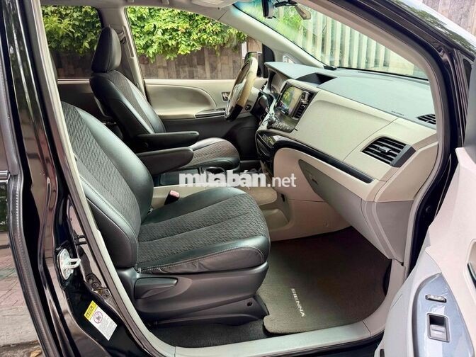 Toyota Sienna 3.5L SE 2010 Đen Mỹ bản Sport full